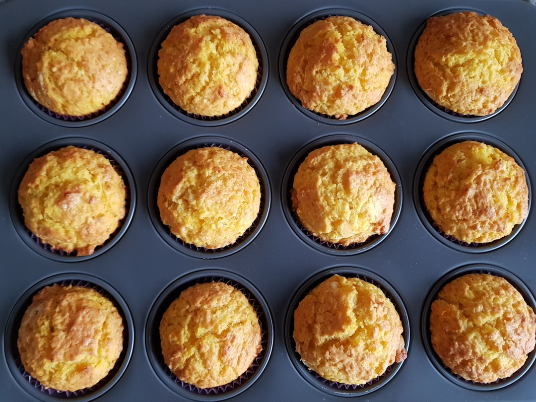 Saftiga morotsmuffins utan frosting – enkla, nyttiga och snabba illustration